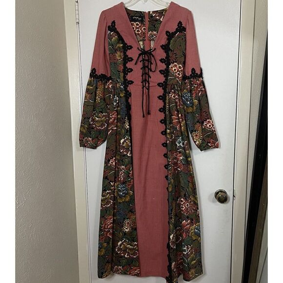 Gunne Sax Dresses & Skirts - Gunne Sax Rare Vintage 1969 black label renaissance Tapestry Floral red dress